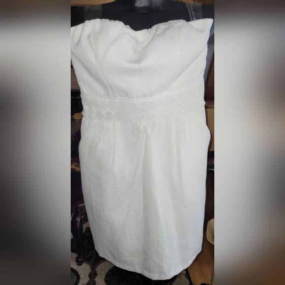 Speechless Dresses & Skirts - NWT's Speechless Strapless Eyelet Layered Mini Dress Size 7 White Fit & Flare